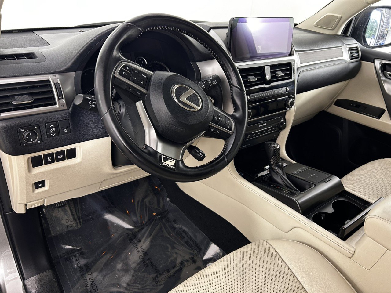Used 2022 Lexus GX 460 w/ Accessory Package AWD/4WD image 17