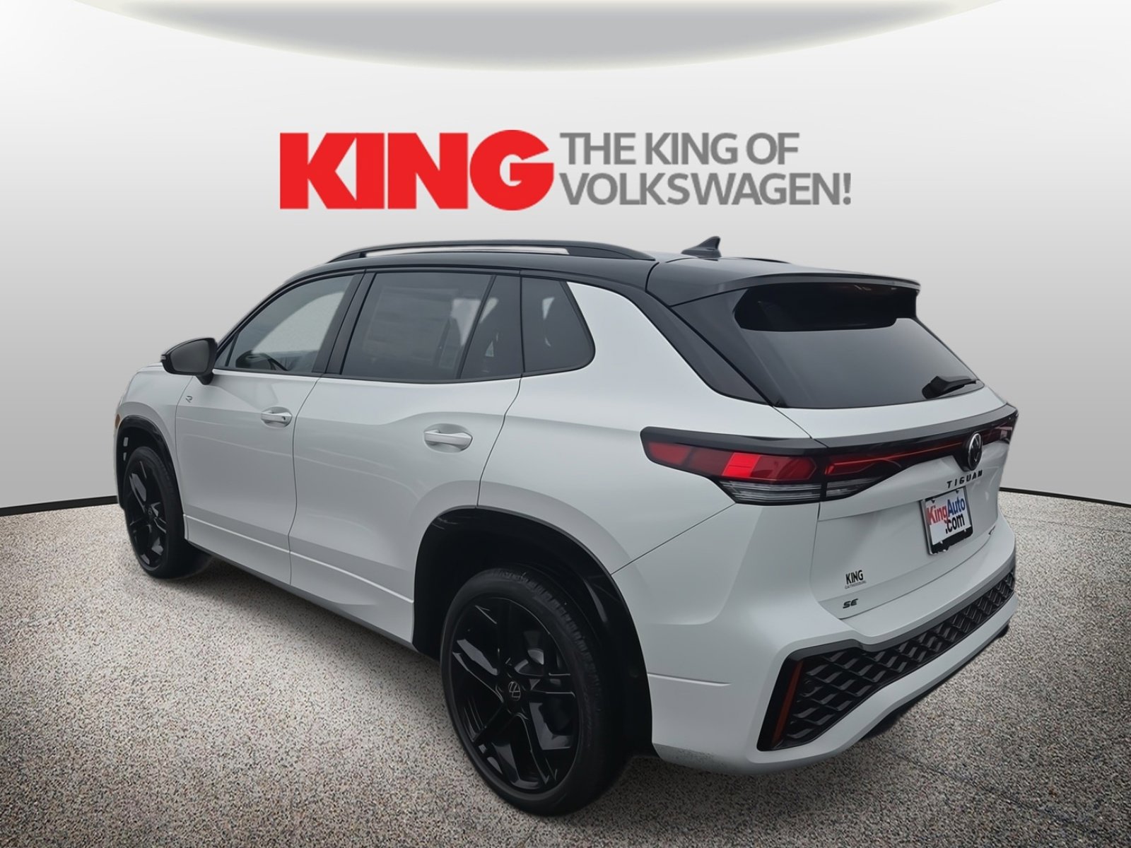 New 2026 Volkswagen Tiguan SE R-Line image 6