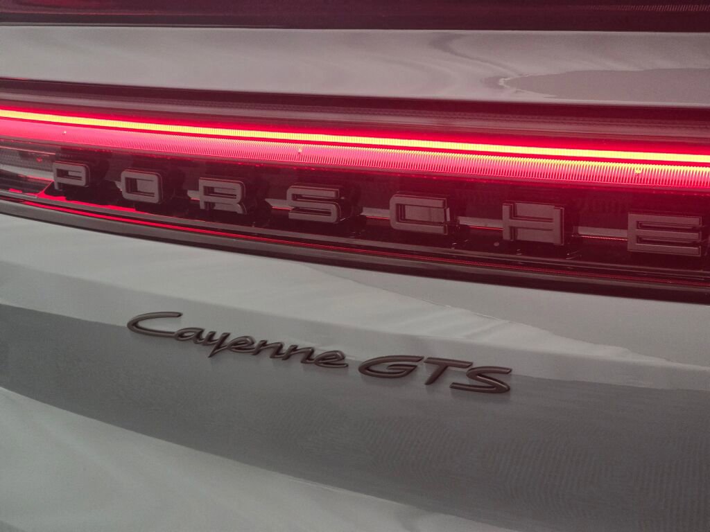 New 2026 Porsche Cayenne GTS image 33