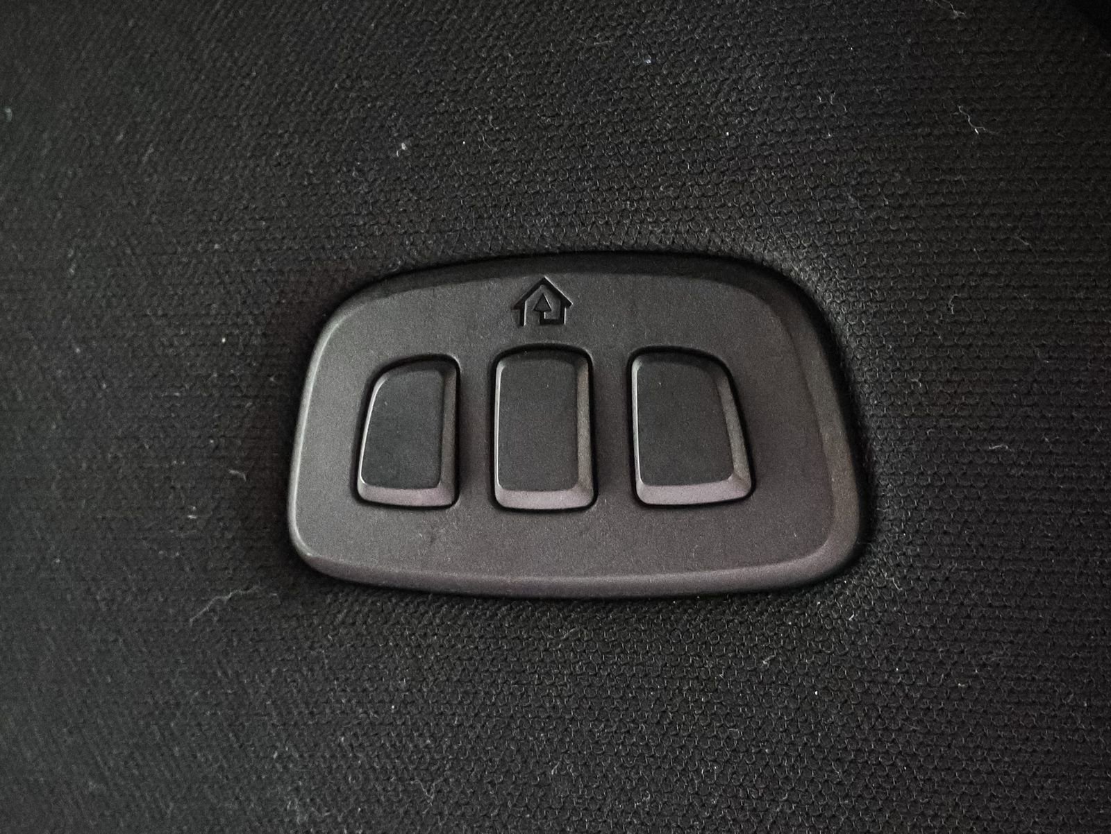 Used 2025 Lincoln Nautilus Reserve w/ Jet Appearance Package image 36