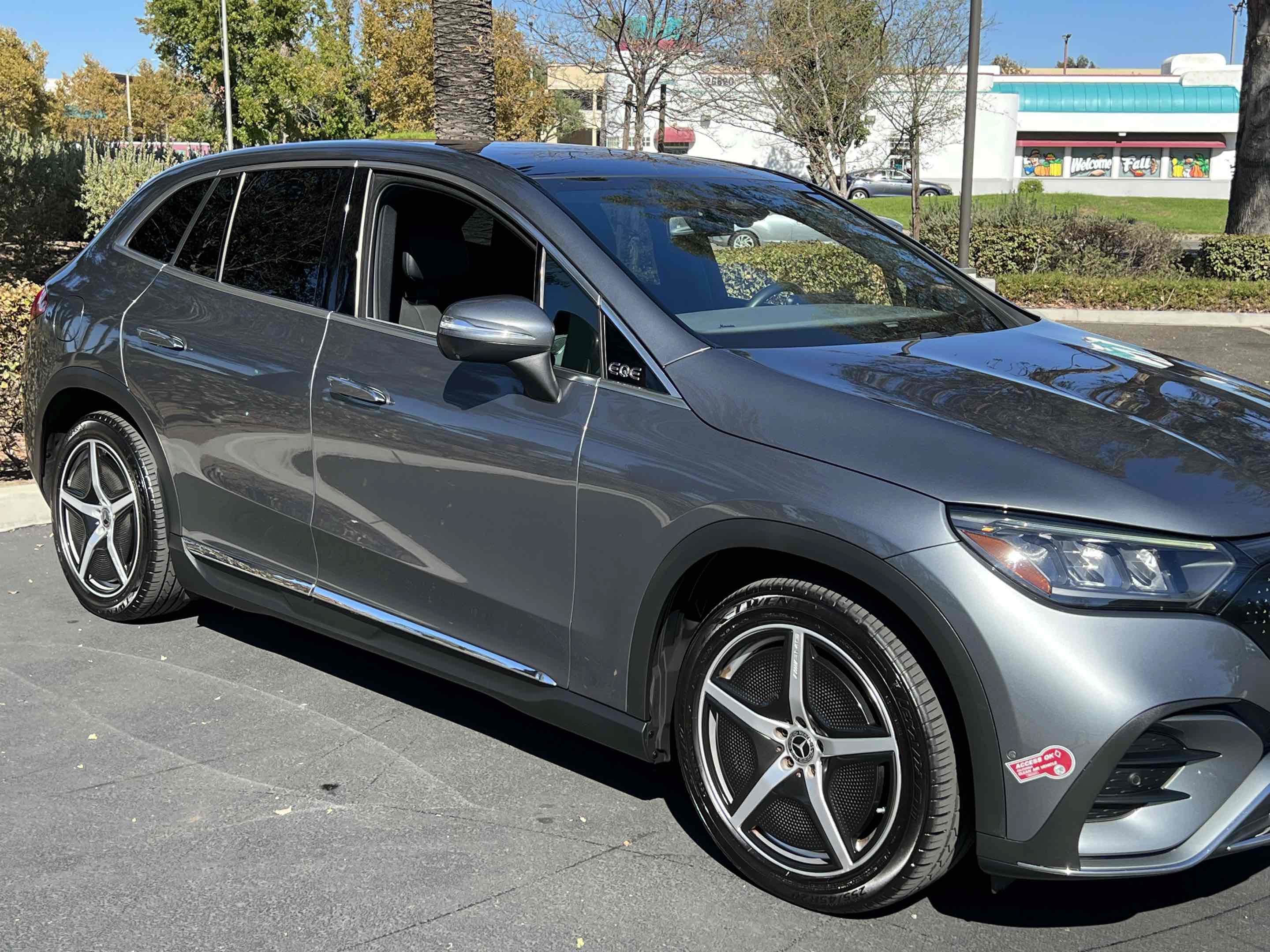 Used 2023 Mercedes-Benz EQE 350+ SUV image 41