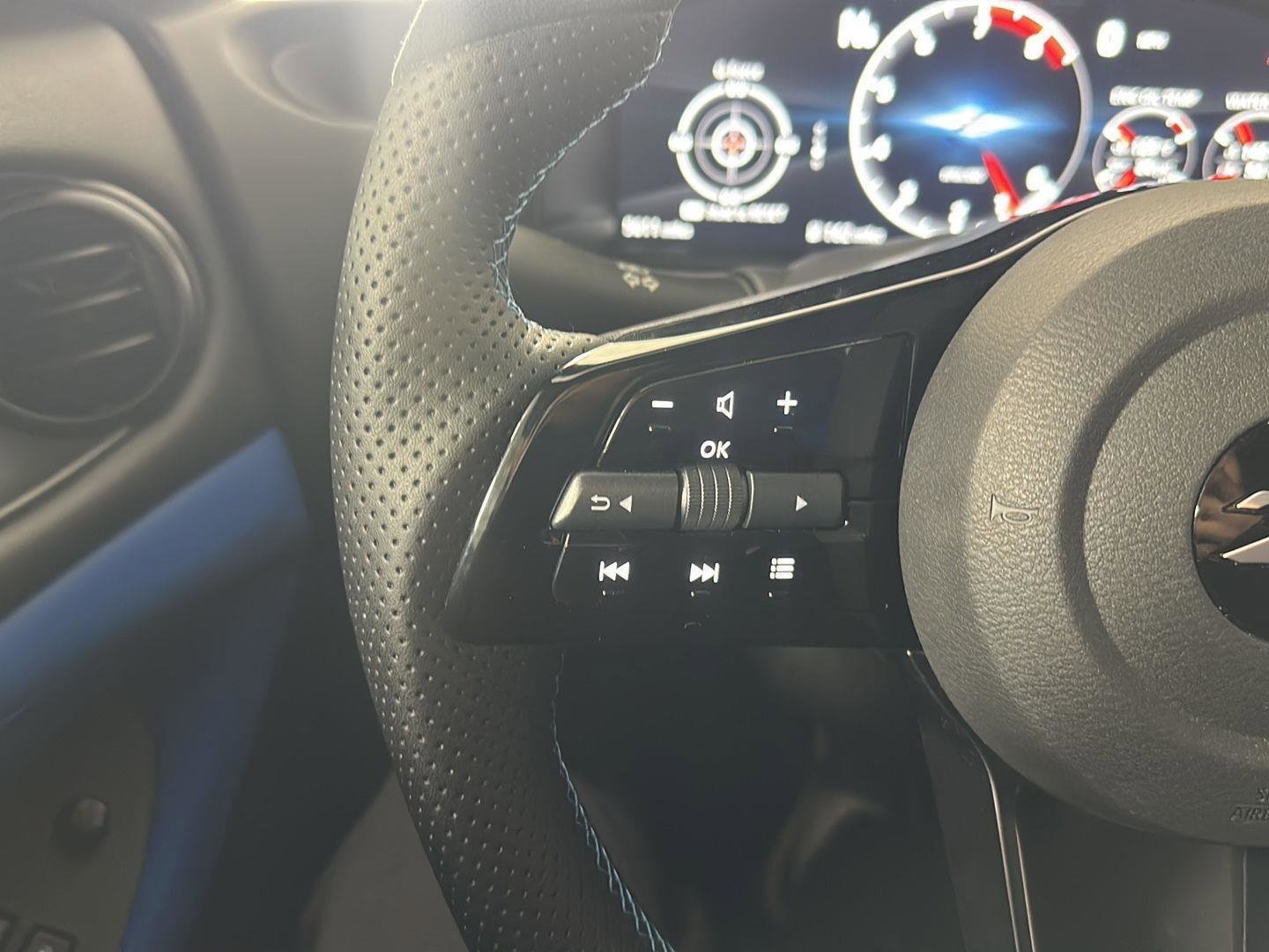 Used 2024 Nissan Z Performance w/ Floor Mat Package RWD image 8