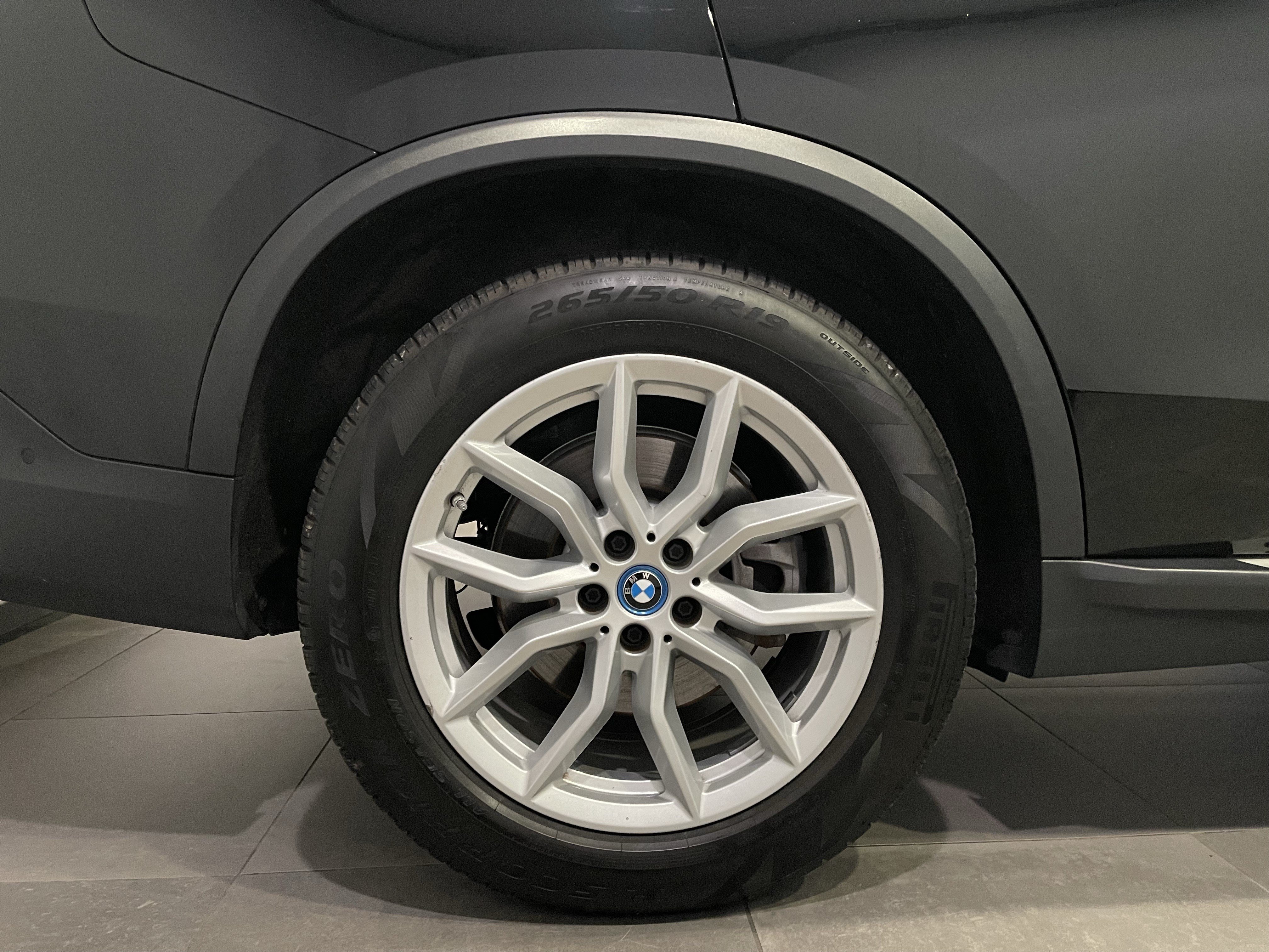 Used 2022 BMW X5 xDrive45e w/ Executive Package AWD/4WD image 9