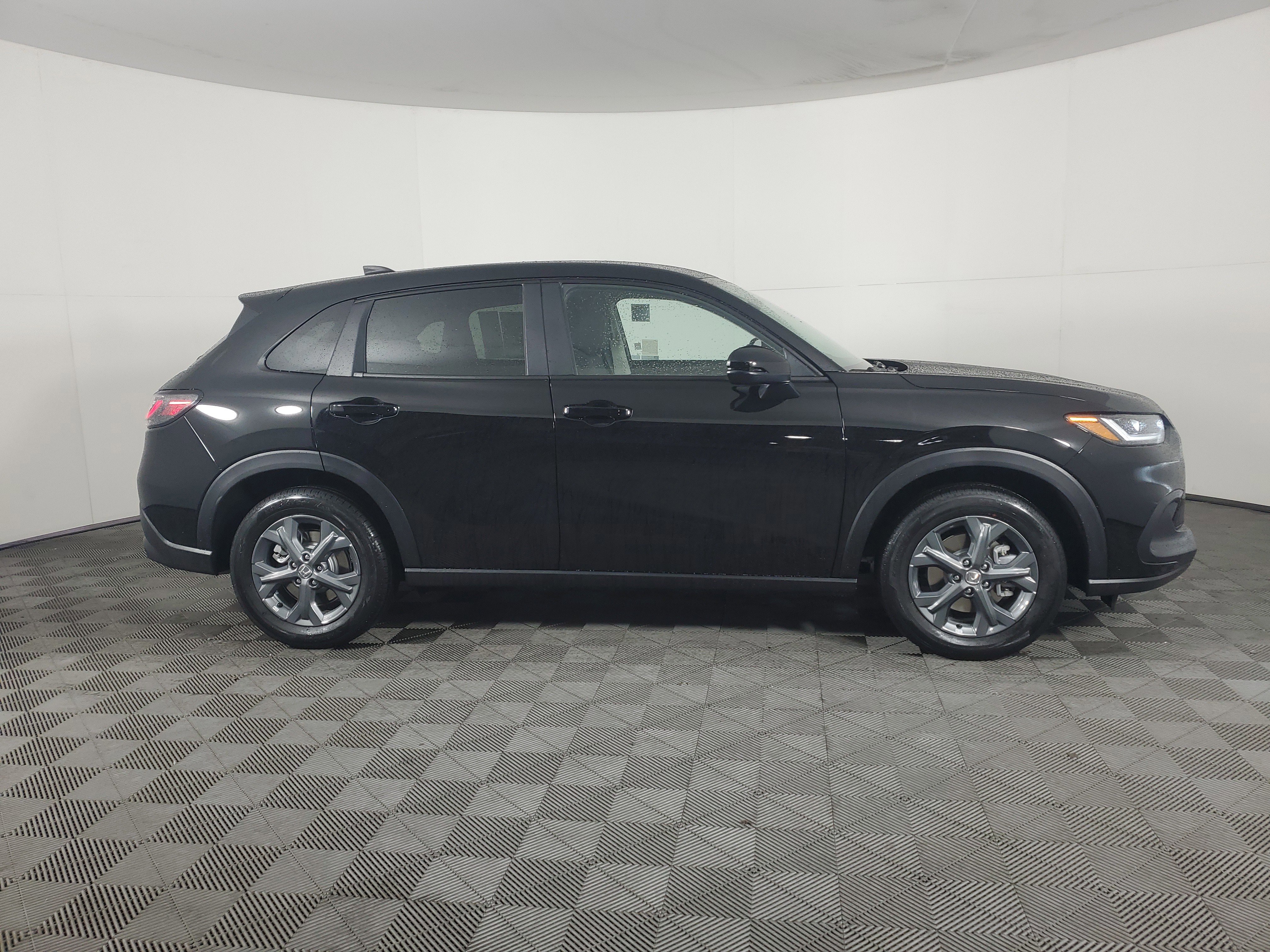 New 2026 Honda HR-V LX image 3