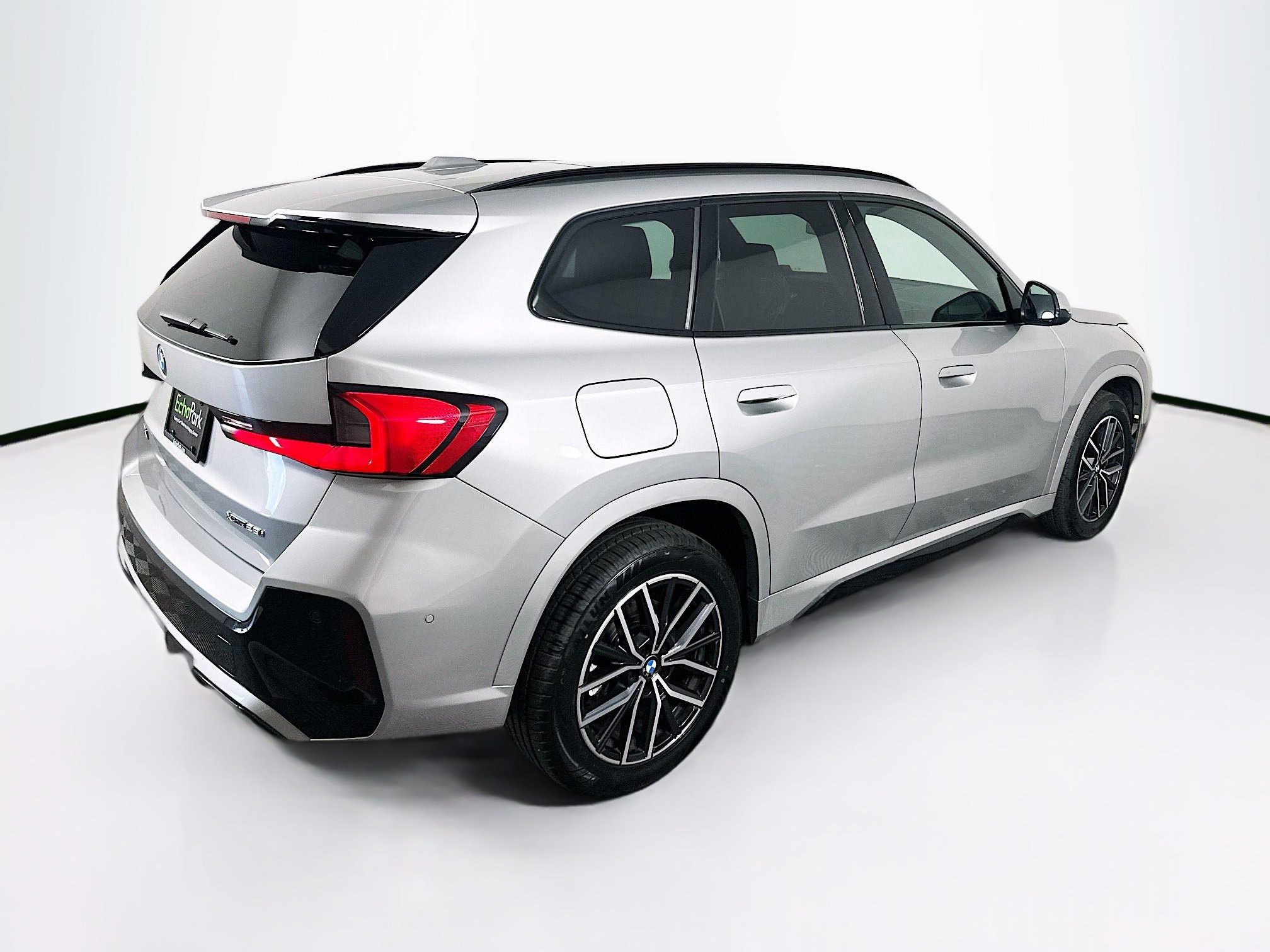 Used 2025 BMW X1 xDrive28i AWD/4WD image 9