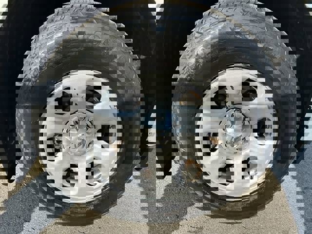 Used 2014 Nissan Titan S w/ Tow Package image 7