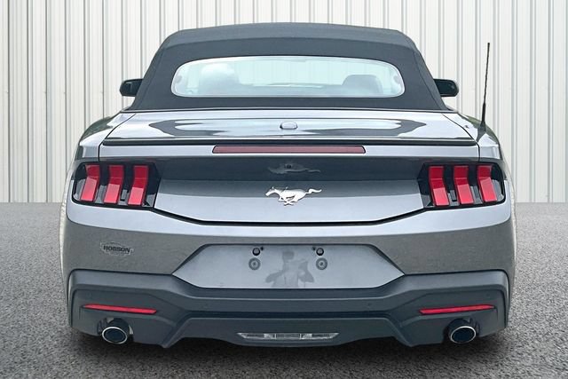 Used 2025 Ford Mustang Premium RWD image 4