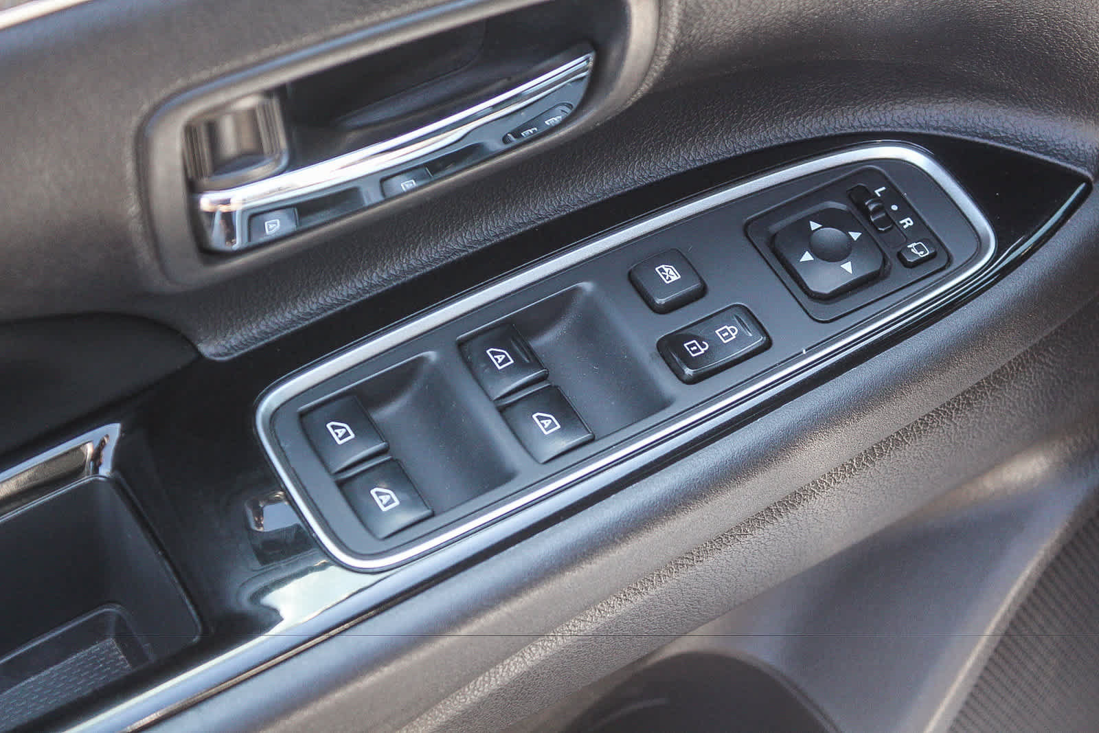 Used 2019 Mitsubishi Outlander GT AWD/4WD image 26
