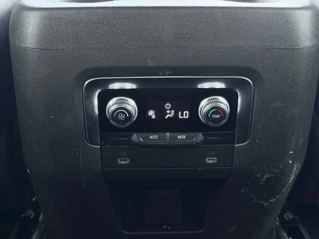 Used 2024 GMC Yukon SLT AWD/4WD image 29