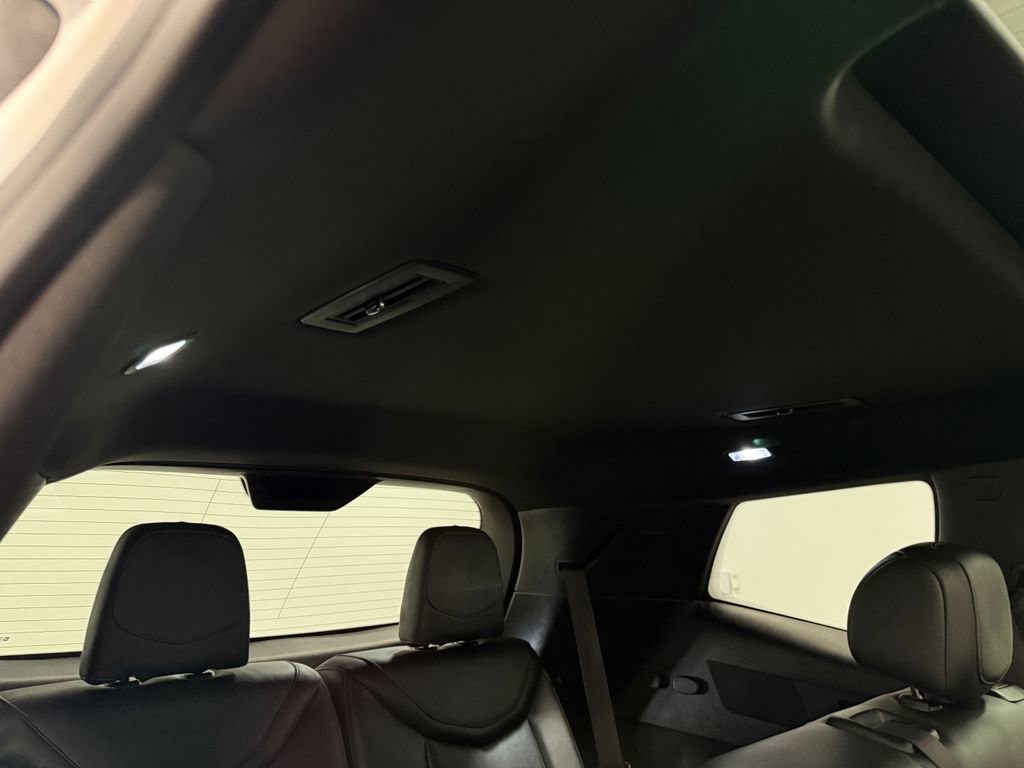 Used 2023 Cadillac XT6 Premium Luxury image 68