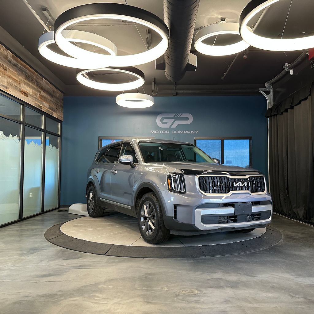Used 2024 Kia Telluride LX