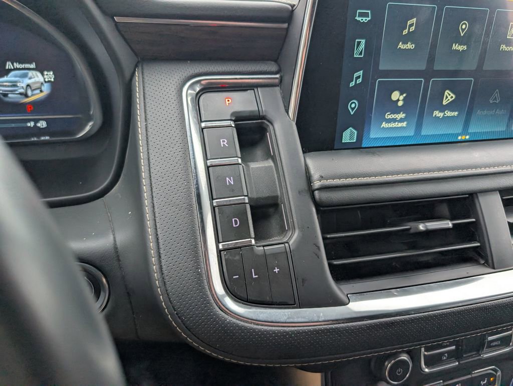 Used 2023 Chevrolet Suburban Premier image 20