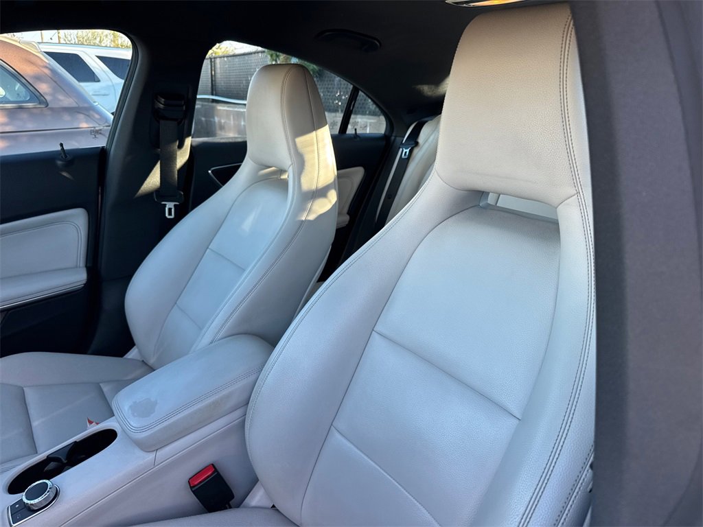 Used 2015 Mercedes-Benz CLA 250 4MATIC image 11