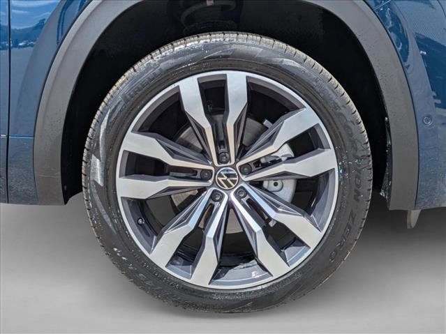 Used 2022 Volkswagen Atlas SEL Premium image 25