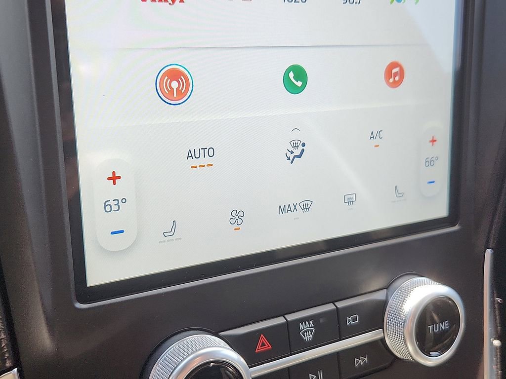 Used 2021 Ford Edge ST image 10