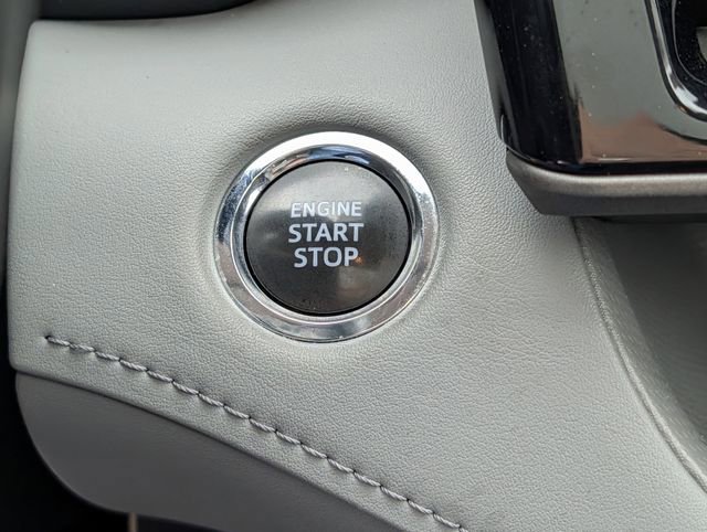 Used 2023 Toyota Highlander Limited image 20