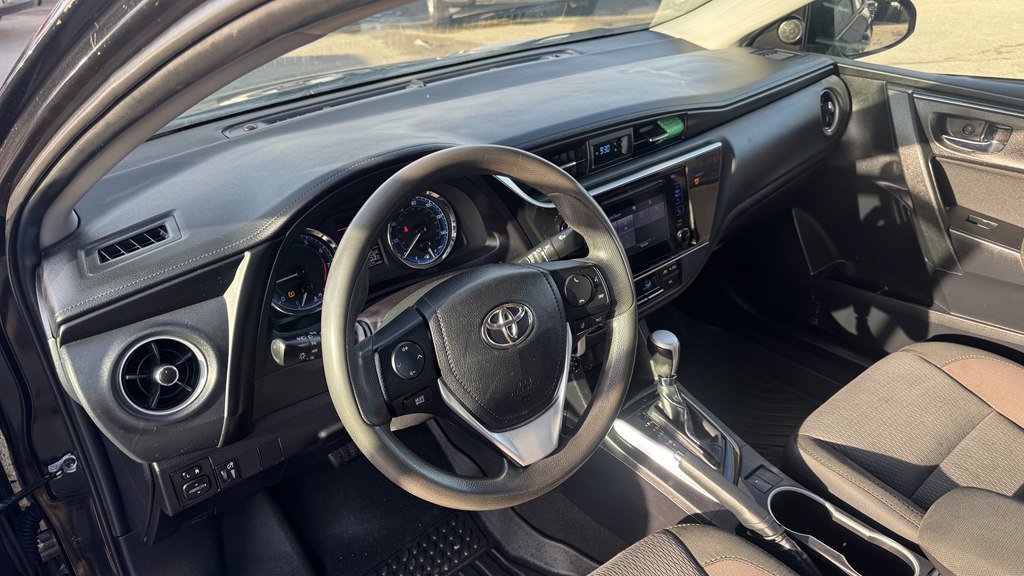 Used 2019 Toyota Corolla LE image 14