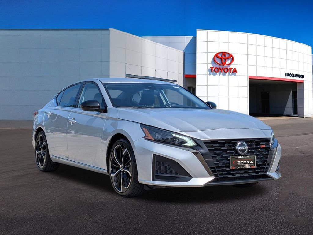 Used 2024 Nissan Altima 2.5 SR FWD image 7
