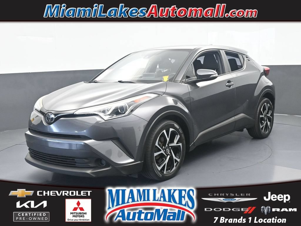 Used 2019 Toyota C-HR XLE FWD image 1