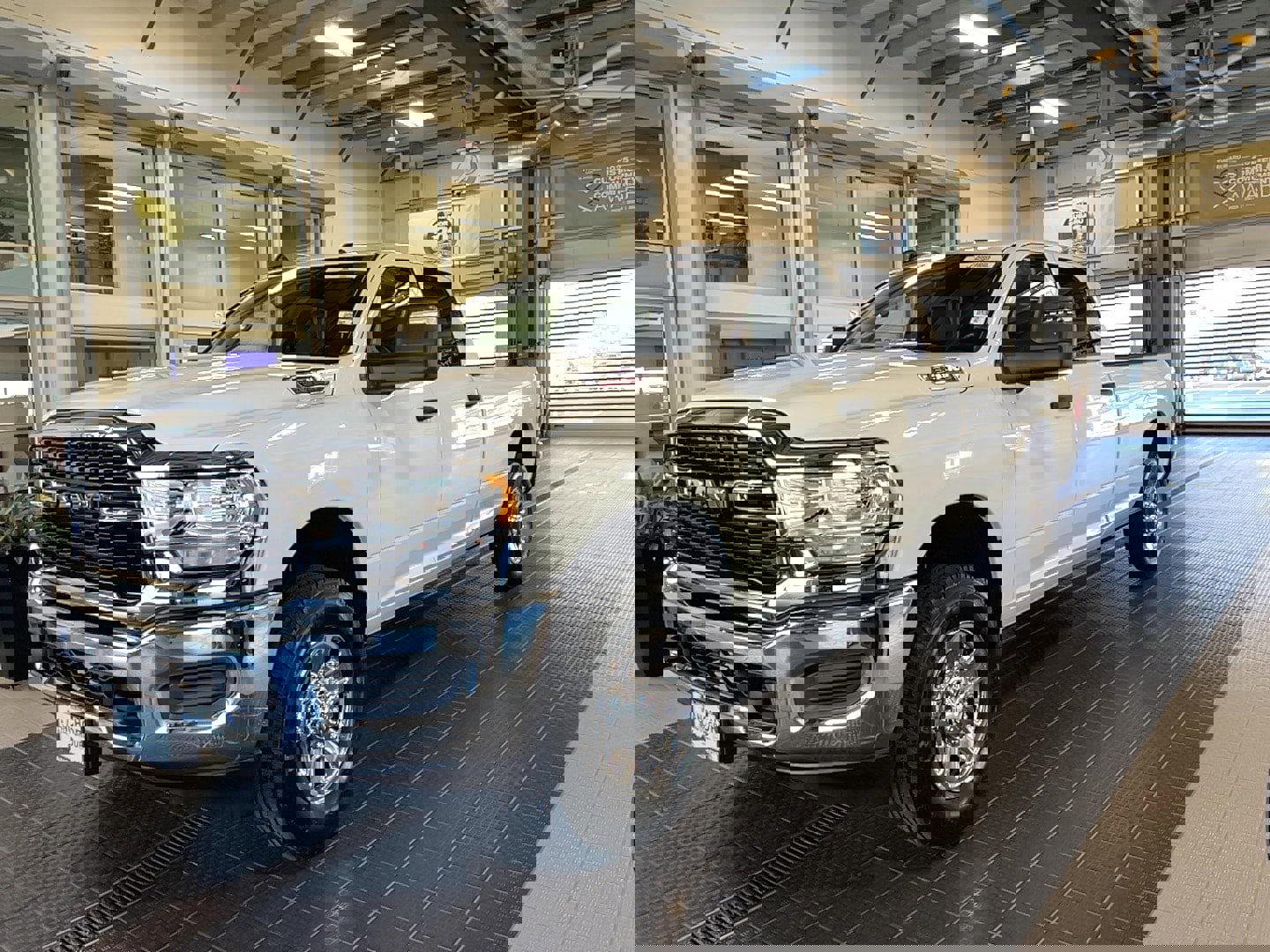 Used 2024 RAM 3500 Tradesman w/ Towing Technology Group image 4