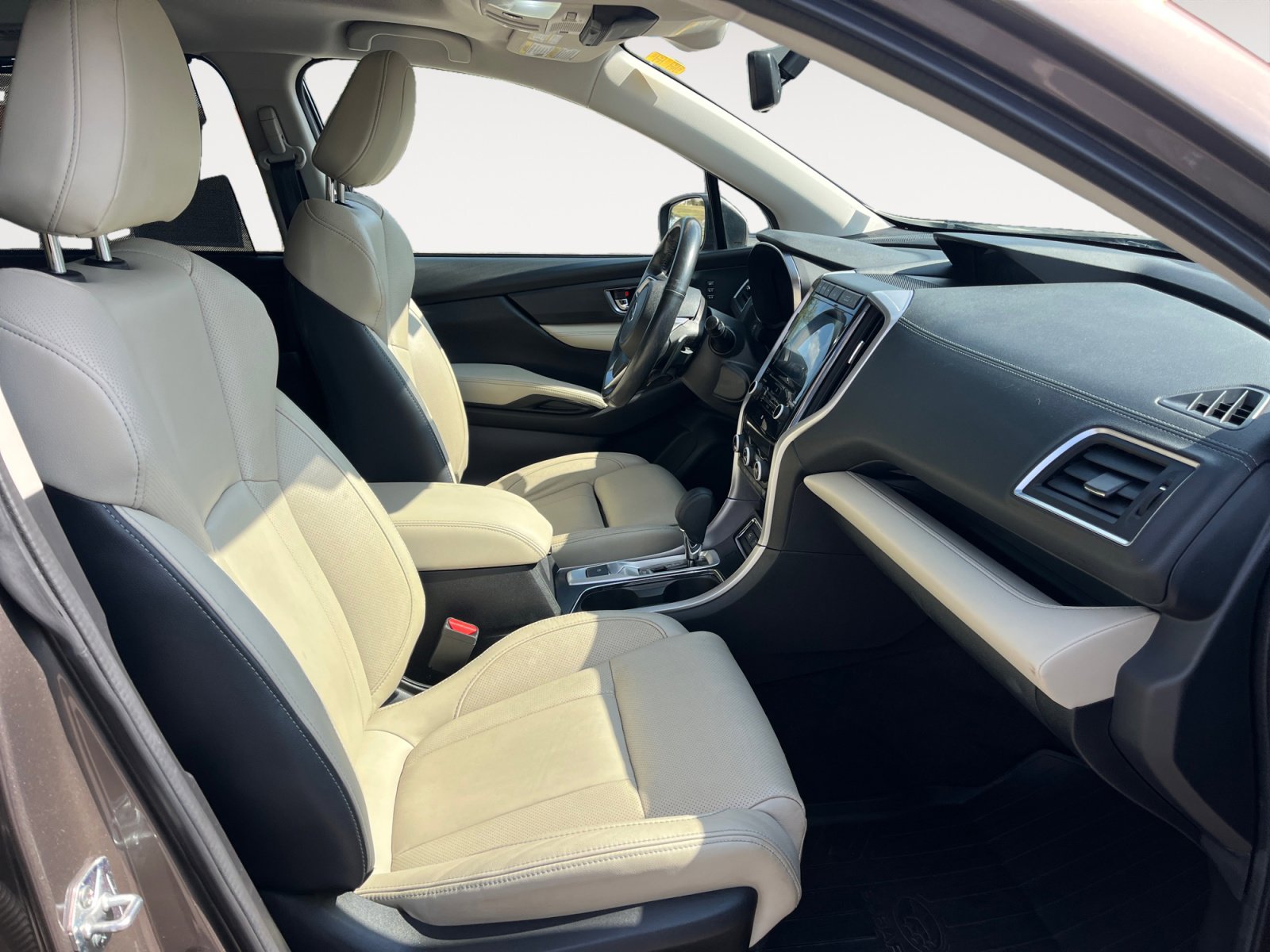 Used 2022 Subaru Ascent Limited w/ Technology Package image 17