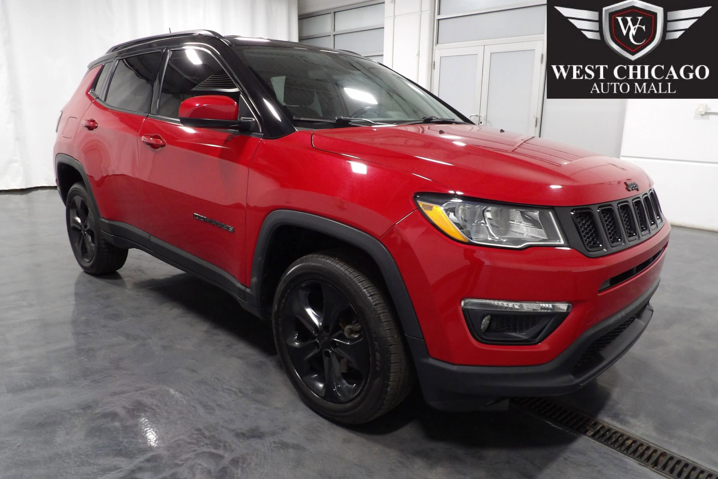 Used 2019 Jeep Compass Latitude image 1