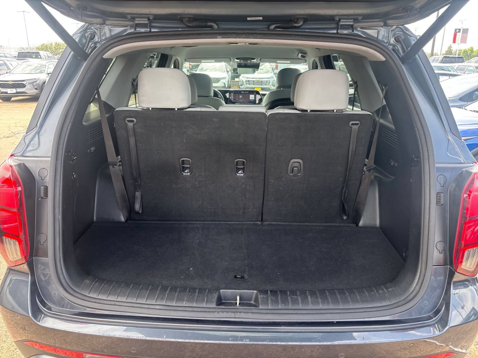 Used 2024 Hyundai Palisade SEL FWD image 30