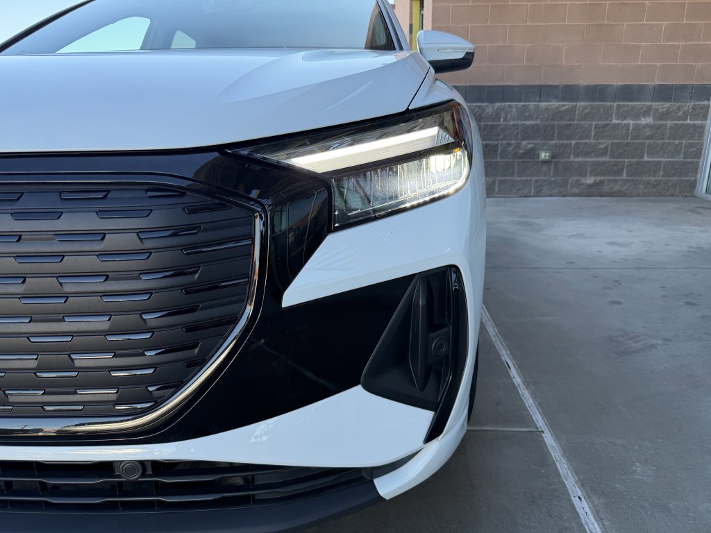 Used 2024 Audi Q4 e-tron Premium w/ Convenience Package image 11