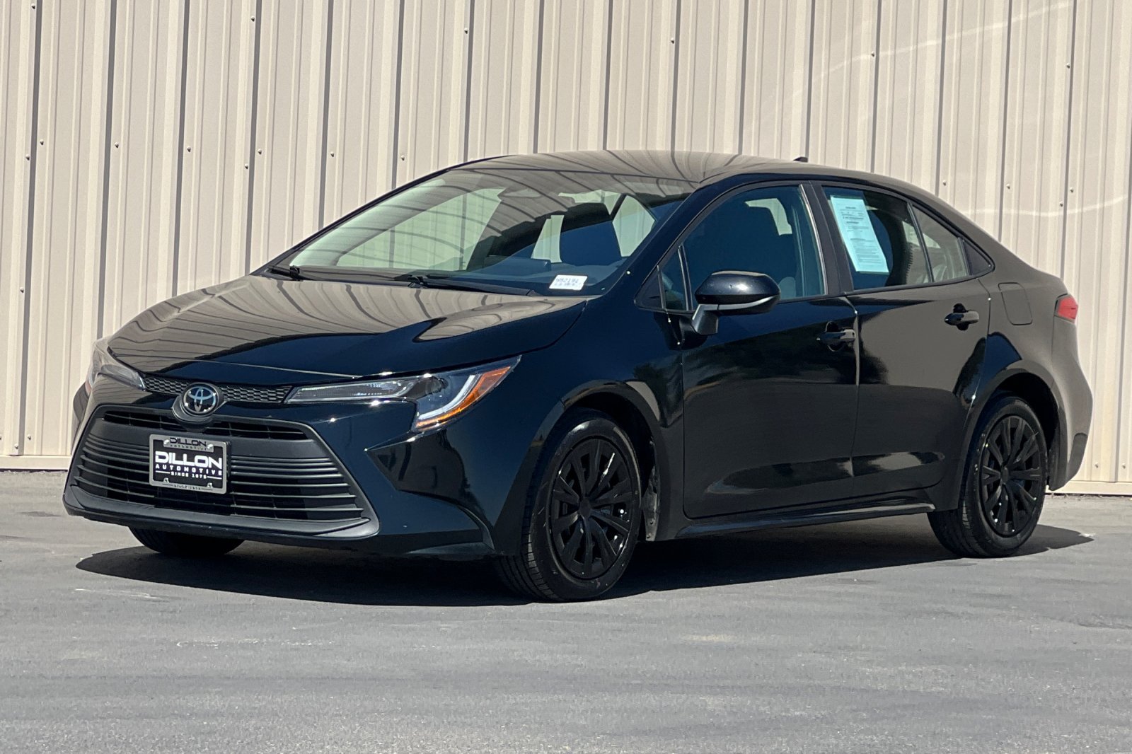 Used 2025 Toyota Corolla LE FWD image 11