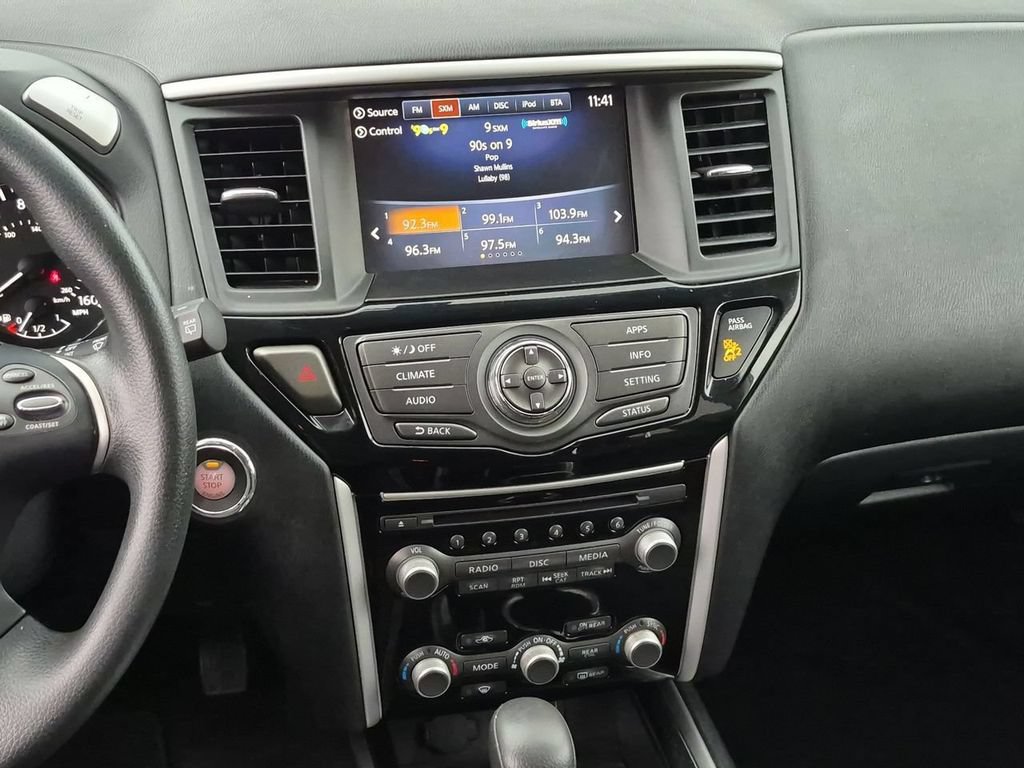 Used 2019 Nissan Pathfinder S FWD image 13