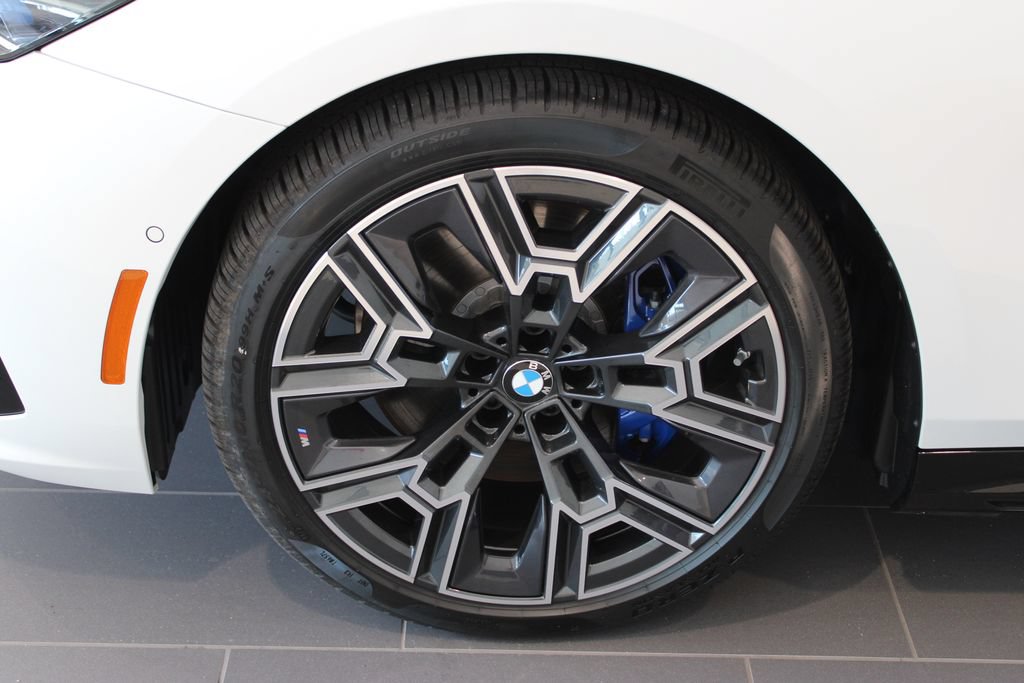 New 2027 BMW i5 xDrive40 w/ M Sport Package AWD/4WD image 26