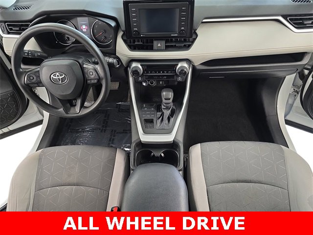 Used 2021 Toyota RAV4 XLE image 9