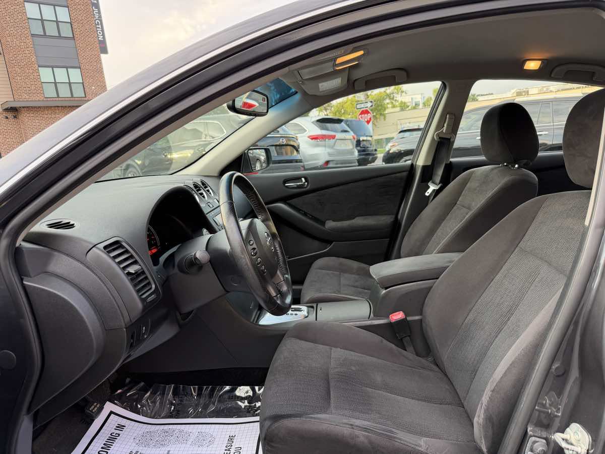 Used 2012 Nissan Altima 2.5 S w/ 20th Anniversary Pkg FWD image 9