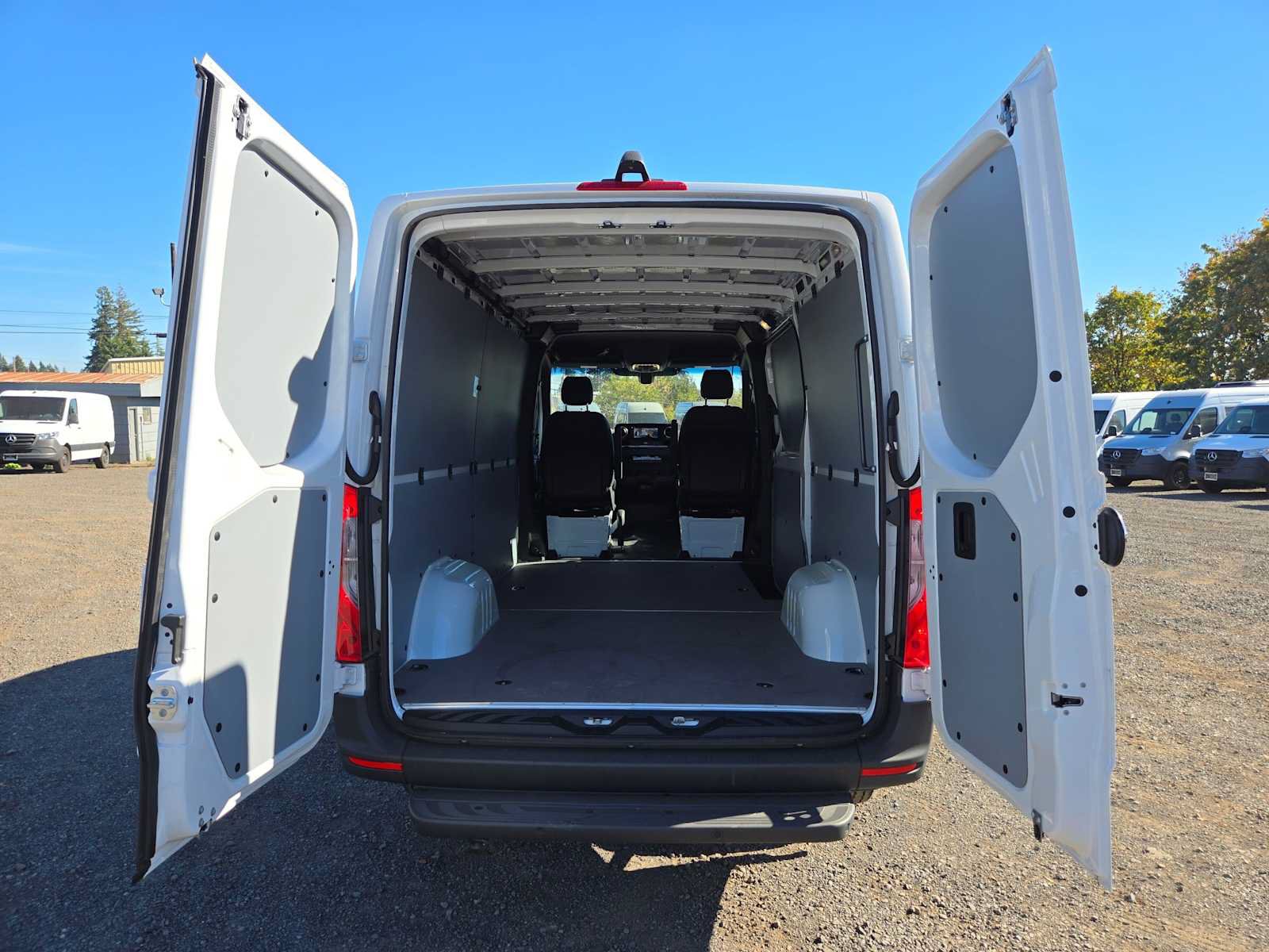 Used 2026 Mercedes-Benz Sprinter 2500 image 17