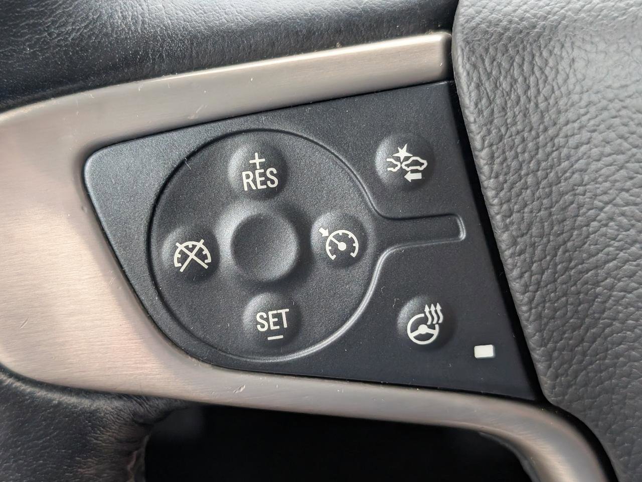 Used 2016 GMC Yukon XL Denali w/ Open Road Package AWD/4WD image 16