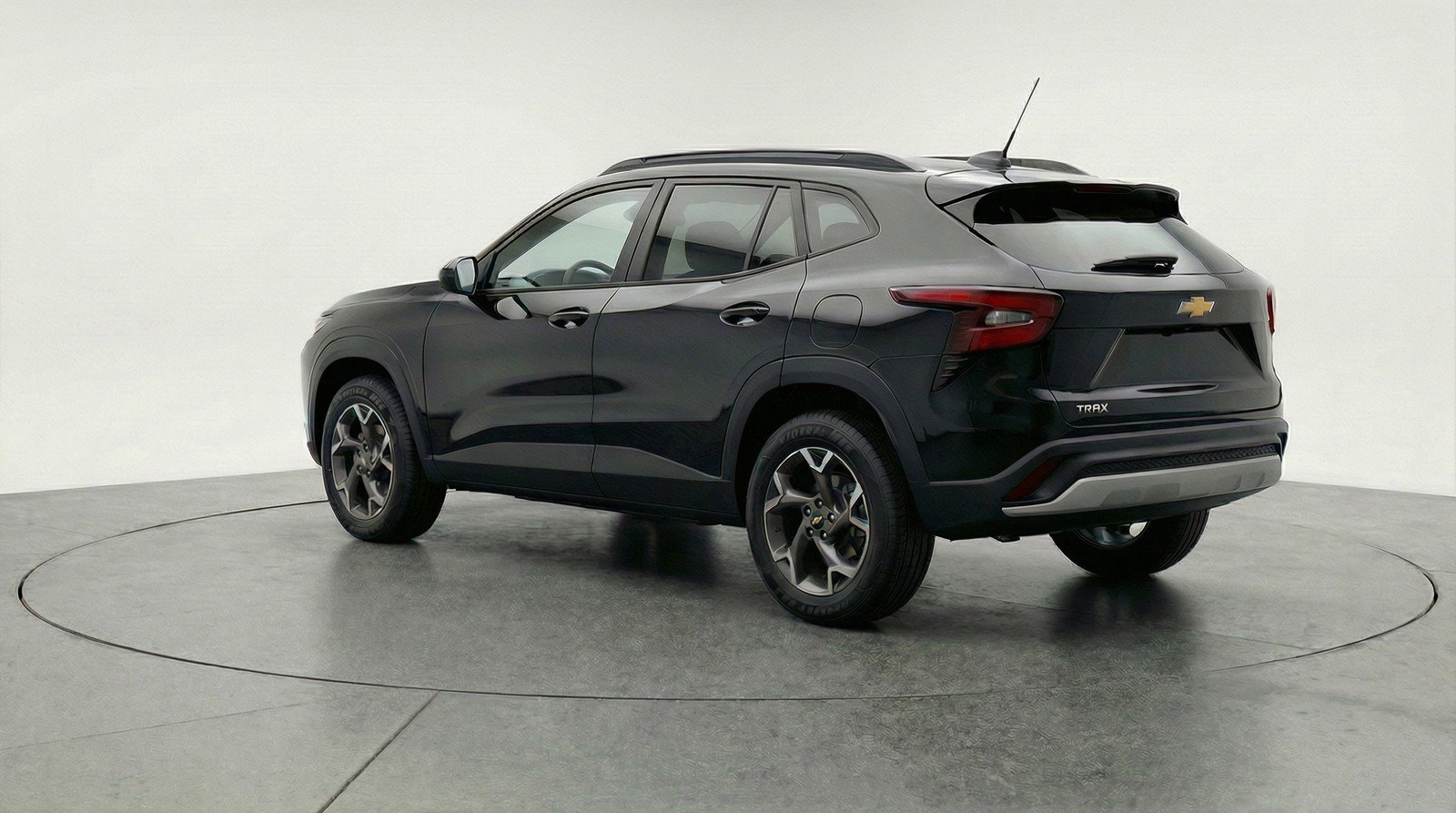 Used 2025 Chevrolet Trax LT image 6