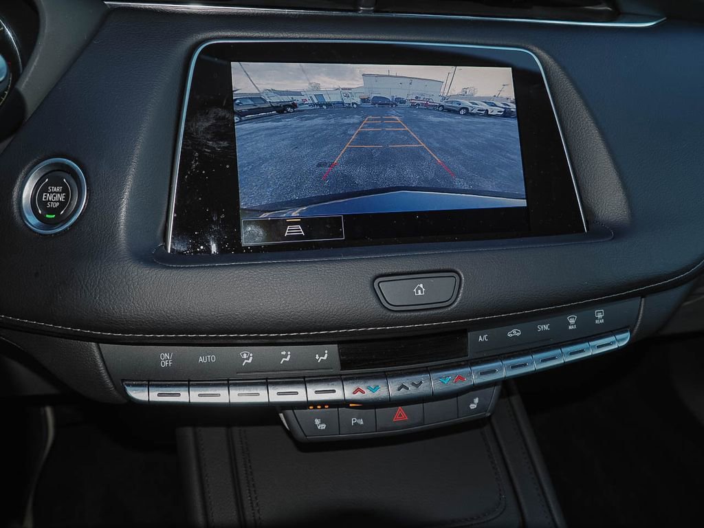 Used 2023 Cadillac XT4 Luxury w/ Cold Weather Package image 12