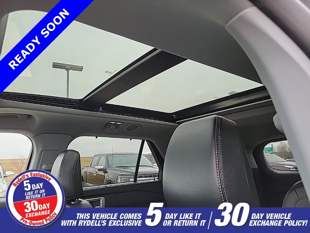 Used 2023 Ford Explorer Limited w/ Limited Technology Package image 16