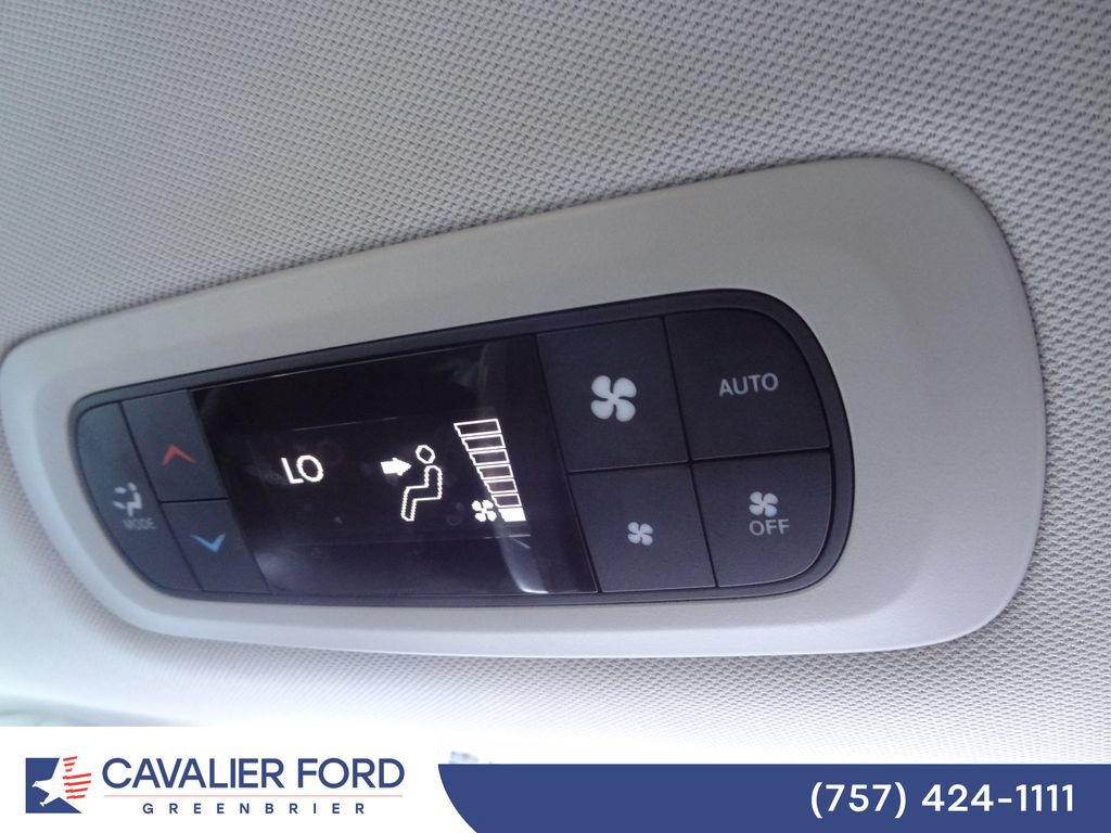 Used 2017 Chrysler Pacifica Touring-L Plus FWD image 19