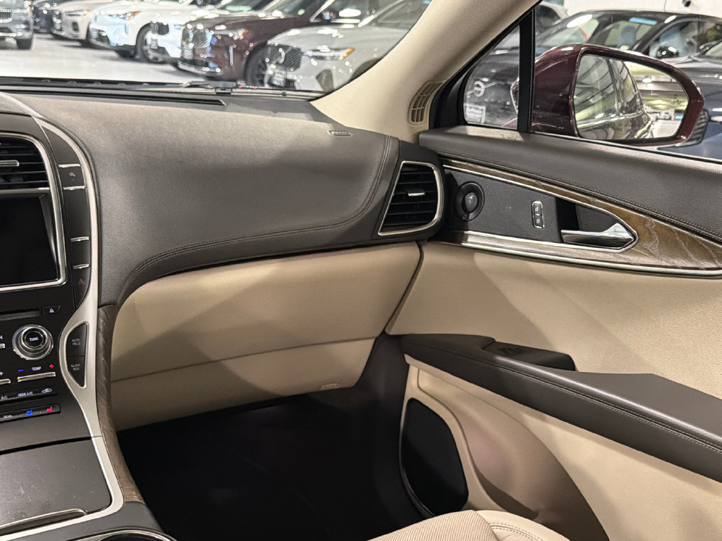 Used 2019 Lincoln Nautilus Reserve AWD/4WD image 25