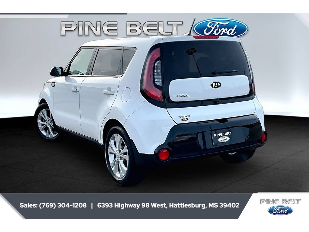 Used 2016 Kia Soul + FWD image 2
