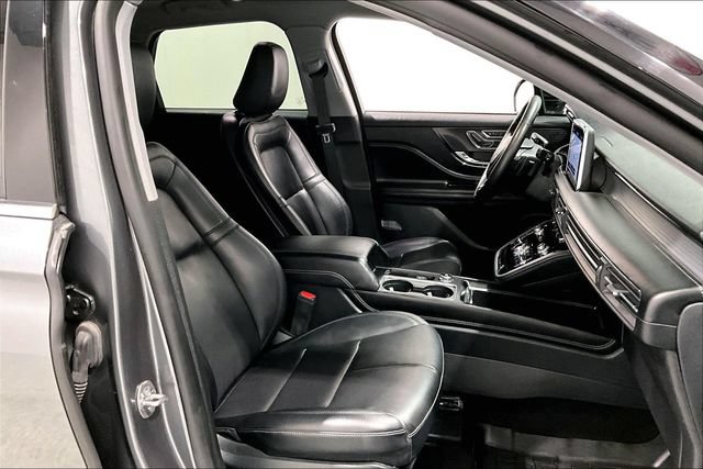 Used 2022 Lincoln Corsair AWD w/ Elements Package image 37