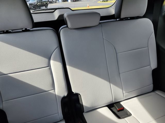 New 2026 Chevrolet Traverse High Country w/ LPO, Floor Liner Package image 11