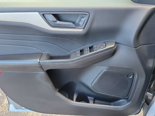 Used 2022 Ford Escape SE w/ SE Sport Appearance Package FWD image 13