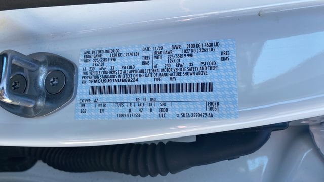 Used 2022 Ford Escape Titanium w/ Class II Trailer Tow Package AWD/4WD image 39