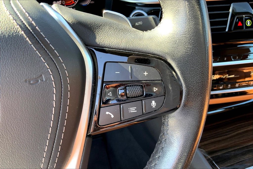Used 2021 BMW 530i w/ Convenience Package RWD image 12