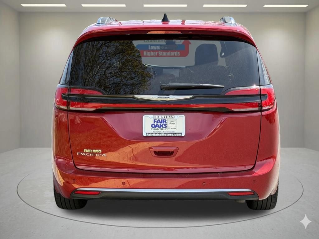Used 2024 Chrysler Pacifica Pinnacle FWD image 8