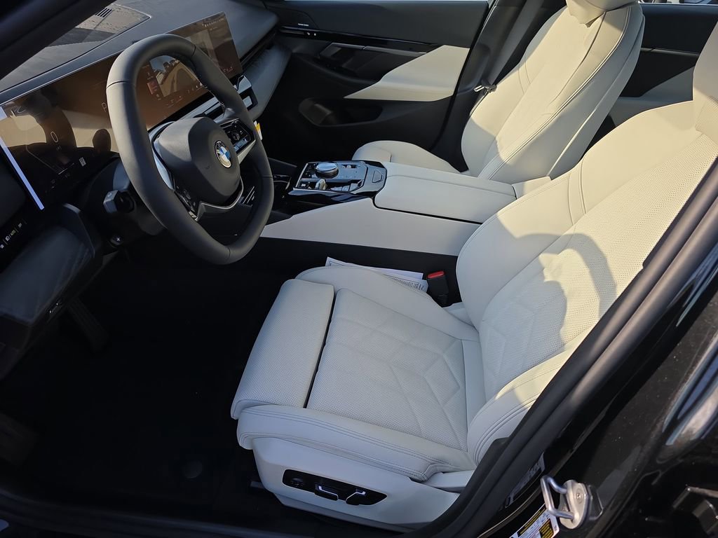 New 2026 BMW 530i xDrive w/ Premium Package image 8