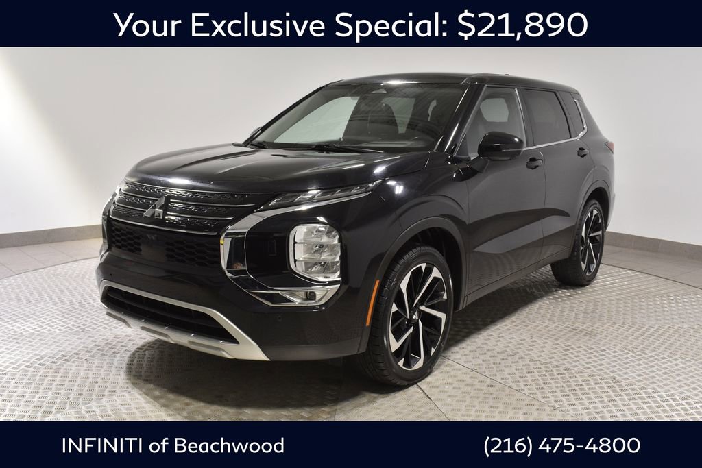 Used 2024 Mitsubishi Outlander SE Black Edition image 1