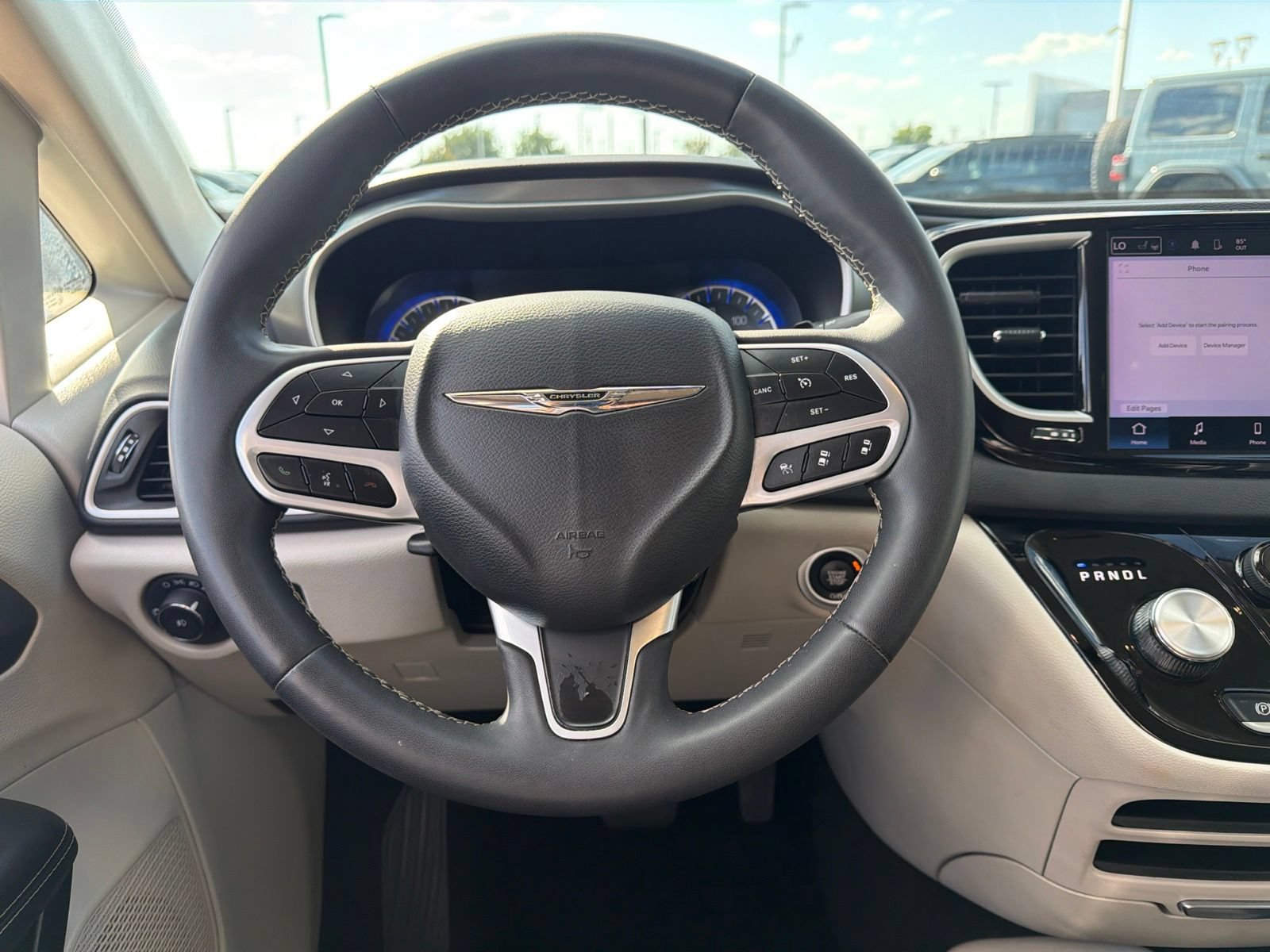 Used 2024 Chrysler Pacifica Touring-L FWD image 20